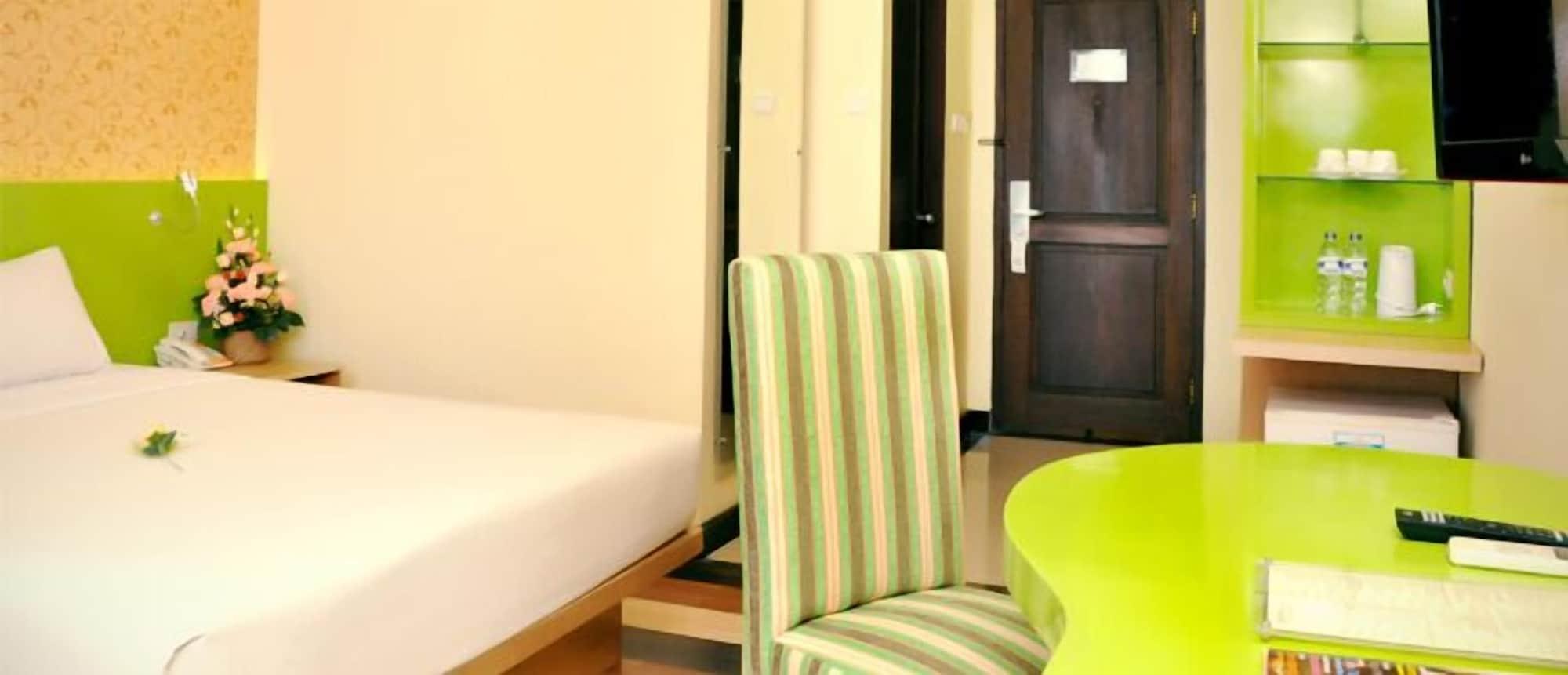 Pandanaran Hotel Semarang Exterior foto
