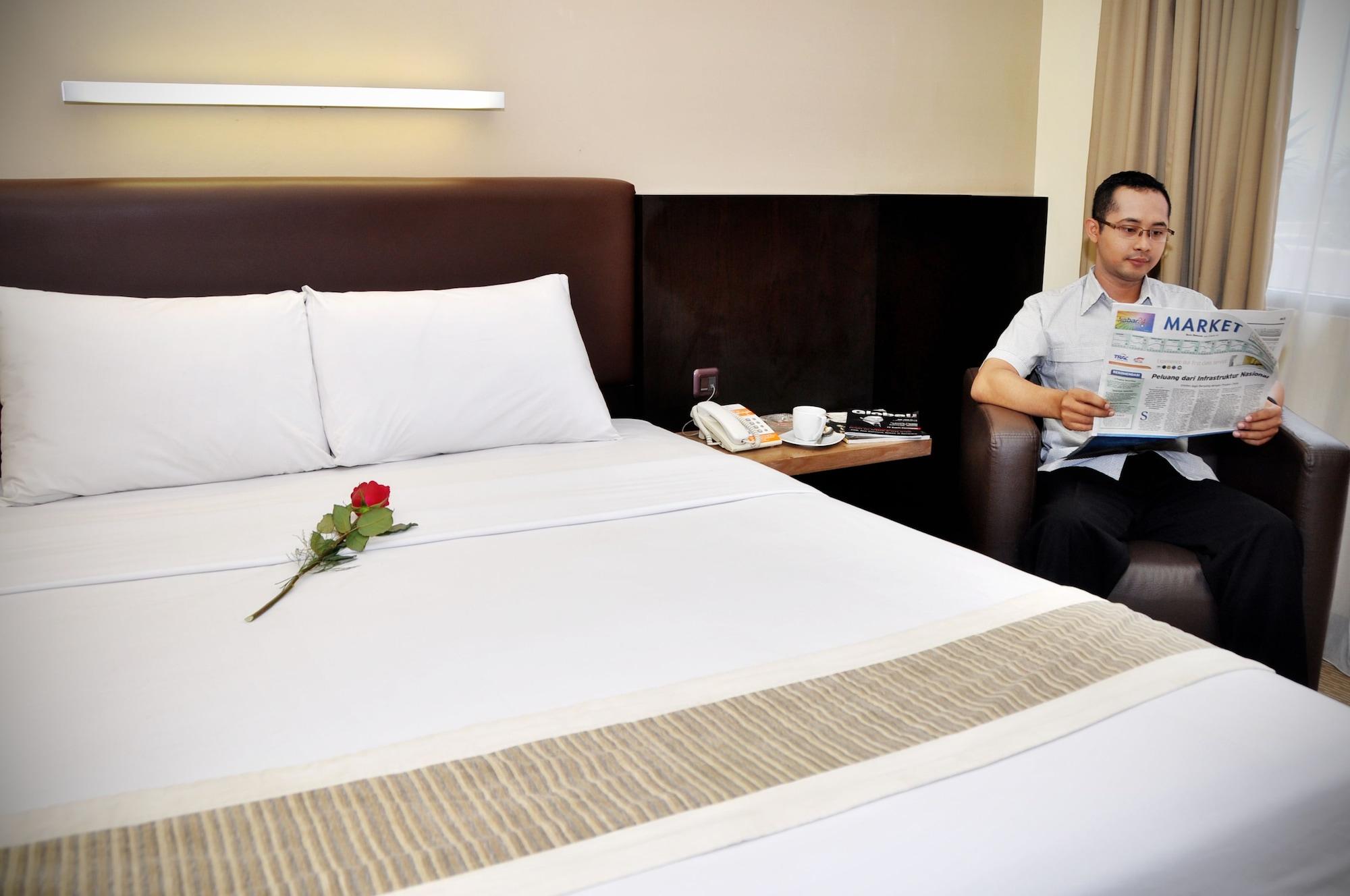 Pandanaran Hotel Semarang Exterior foto